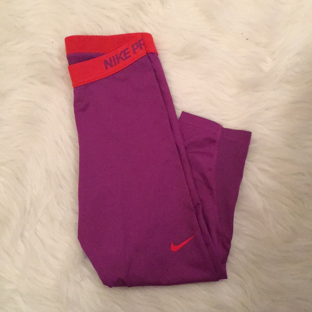Make offers! Nike pro crop leggings